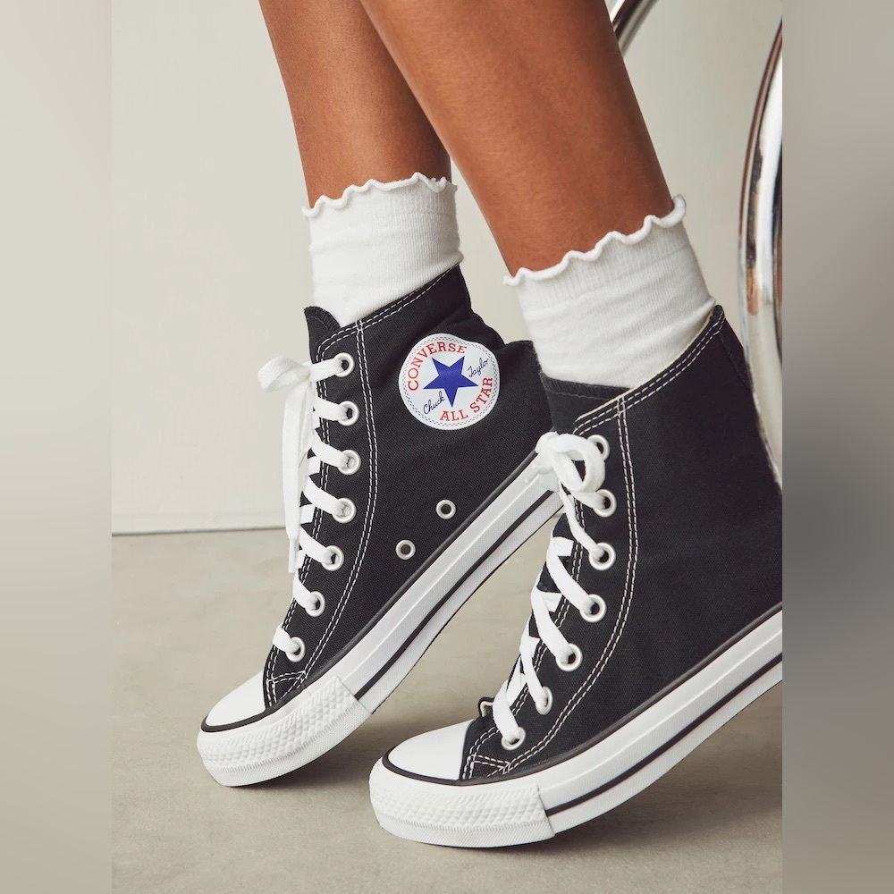Converse Chuck Taylor All Star Canvas Classic High-Top mens/youth 4 / 6 wmn